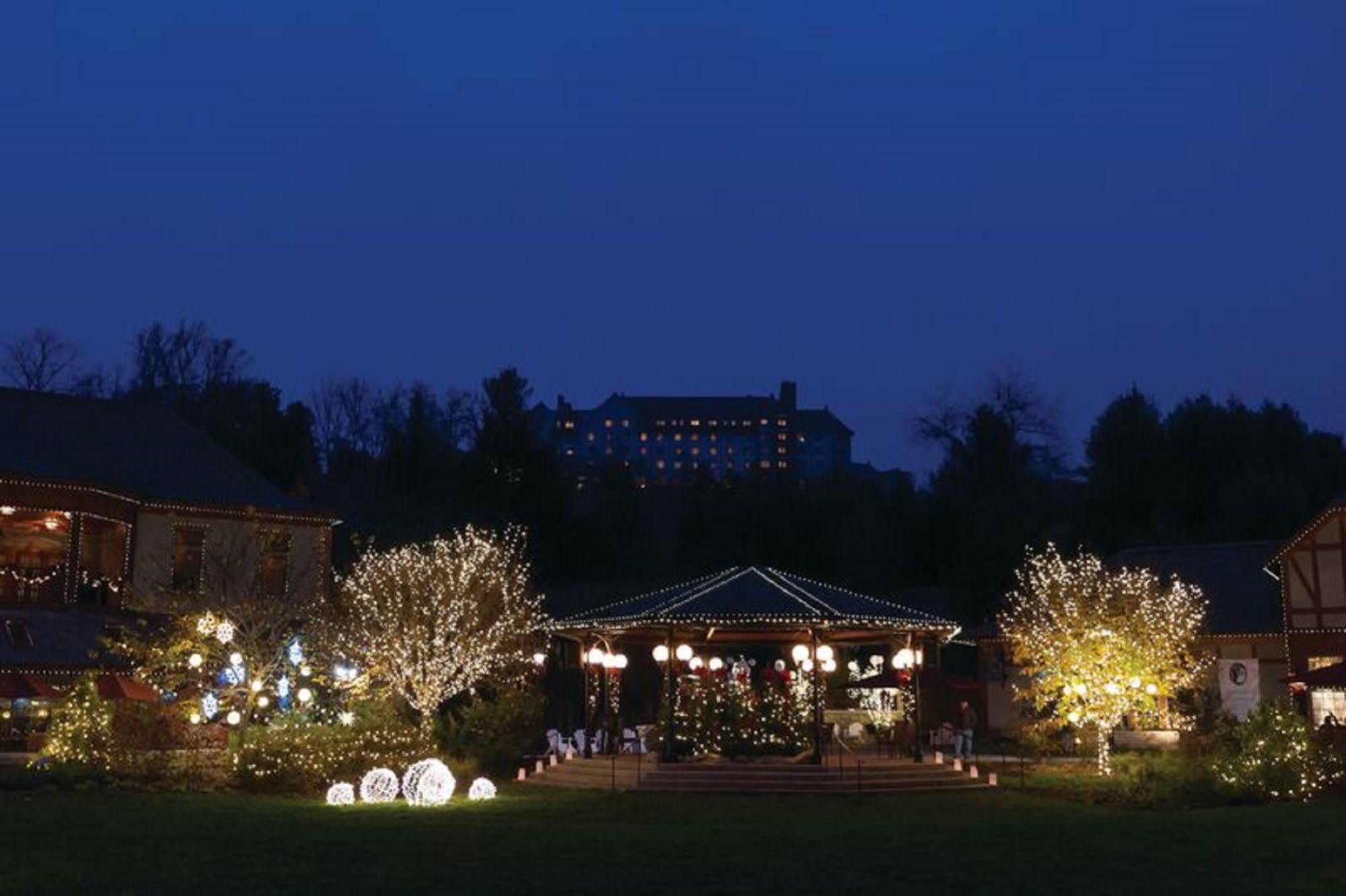 Village Hotel On Biltmore Estate Asheville Exterior photo