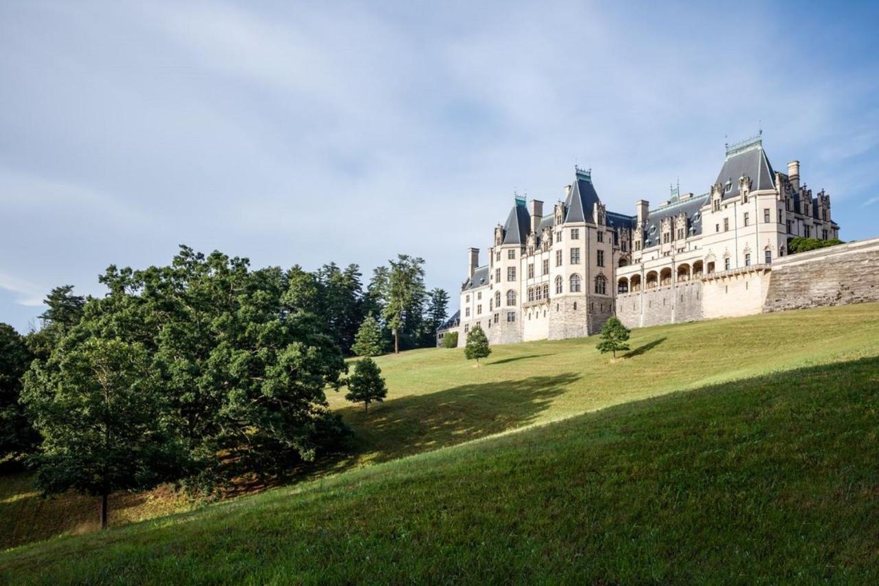 Village Hotel On Biltmore Estate Asheville Exterior photo